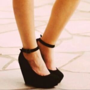 Sam Edelman | Women’s Black Faux Suede Ankle Strap Quinn Wedge Heels Size 10.5